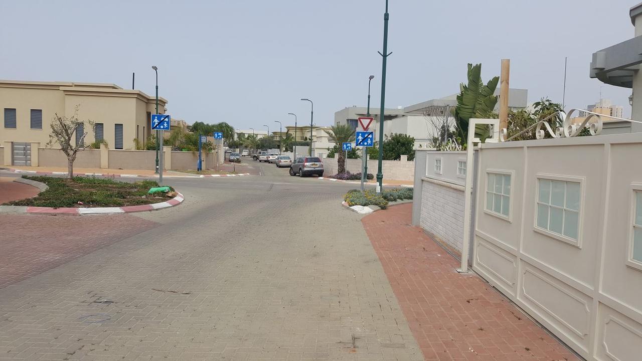 Regina'S Place Or Akiva 외부 사진